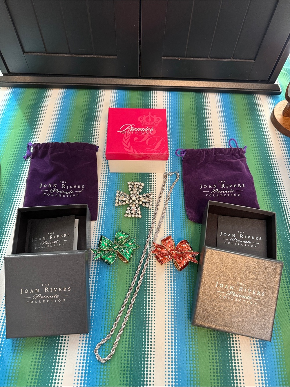 Vintage Joan Rivers Signature Cross & Green Bow & Red Bow Pendants & Necklace